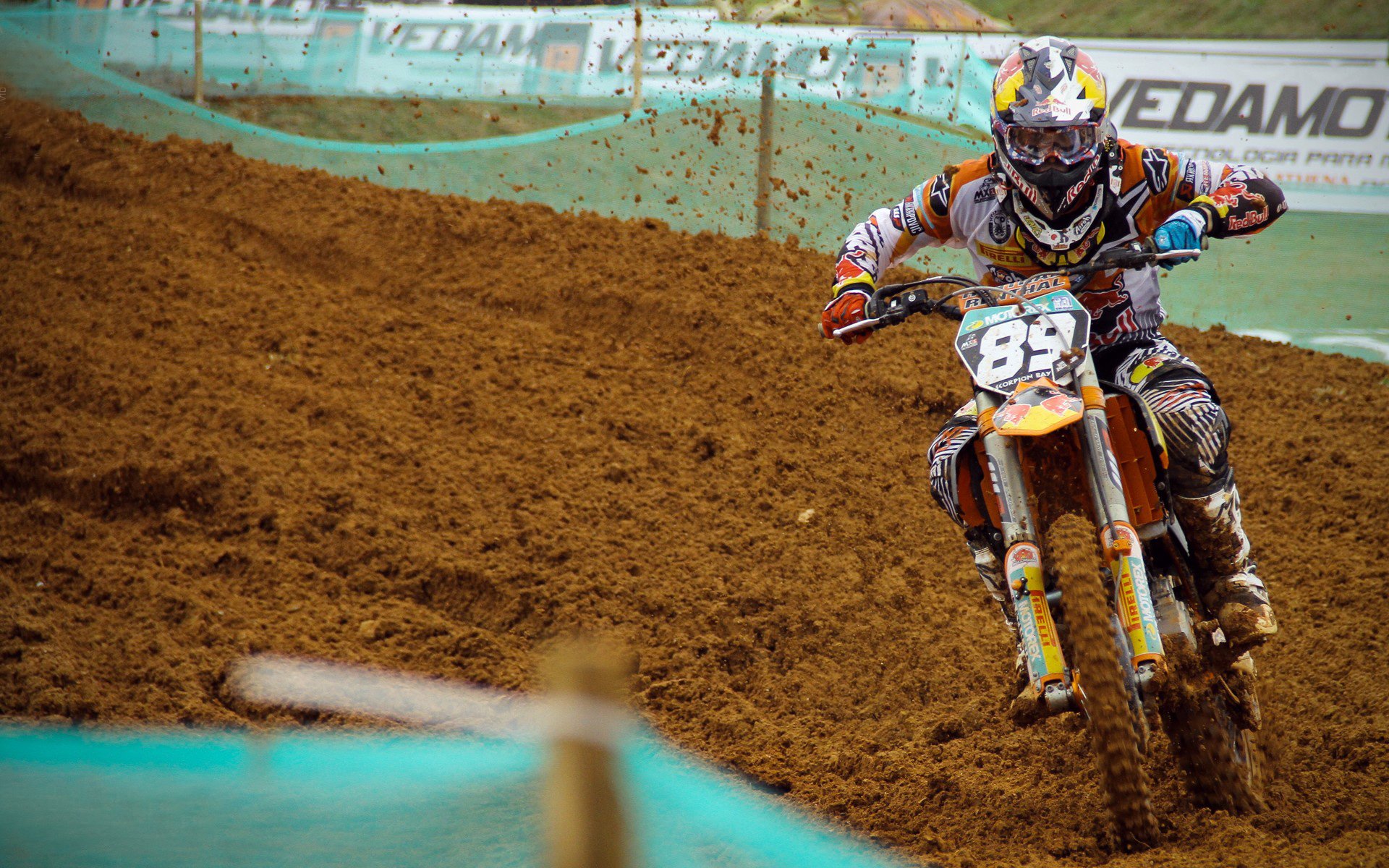 英超球队基于多维数据监测制定赛季训练负荷计划，英超球员体能