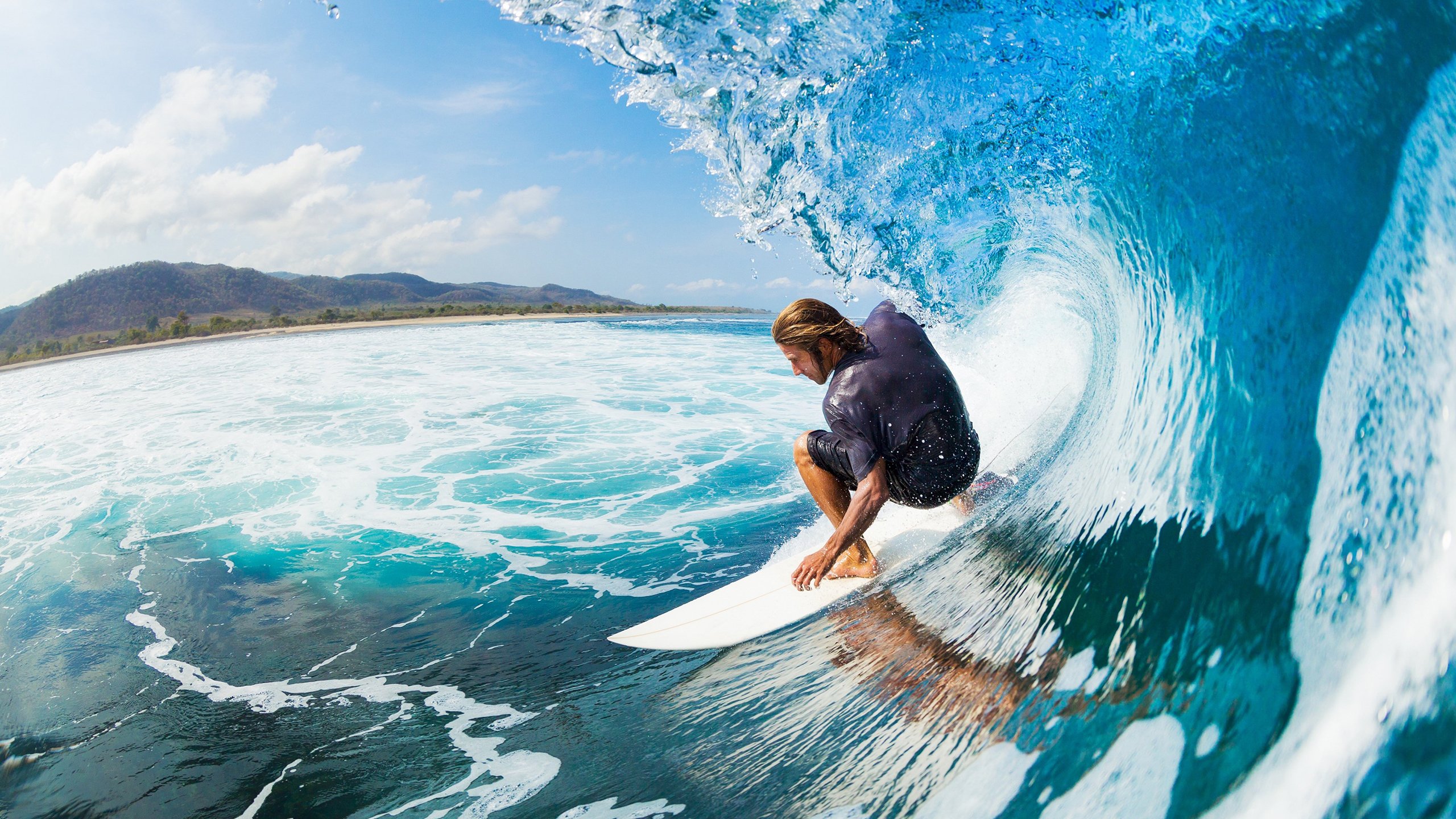 拜仁中场防守拦截成功率极高，拜仁中场球员